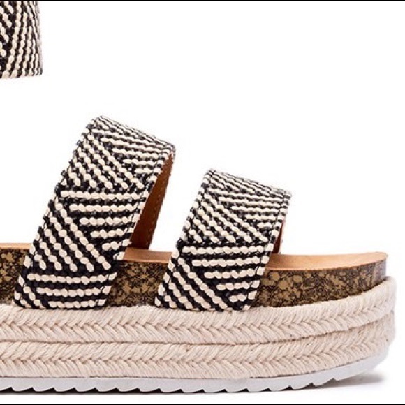 QUPID Cancun Tribal Print Boho Platform Espadrille Sandal - Picture 5 of 7